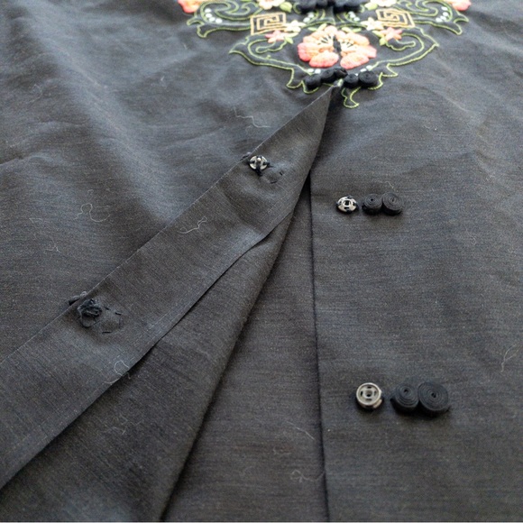 🌼 Vintage Hand Embroidered Chinese Blouse by Daffodil 🌼 - Picture 7 of 9